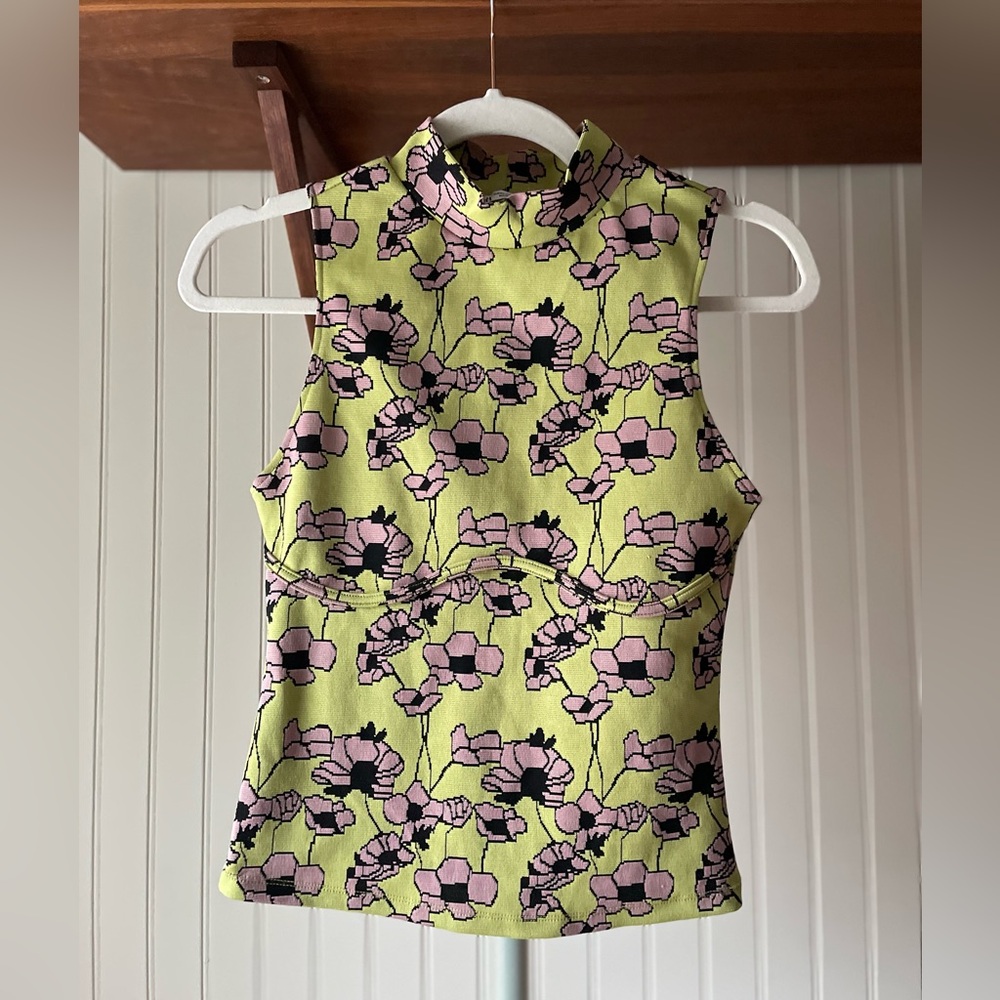 🎂 🌷 3/$30 🎉 🌟 Zara Floral Sleeveless Top - Mauve and Green